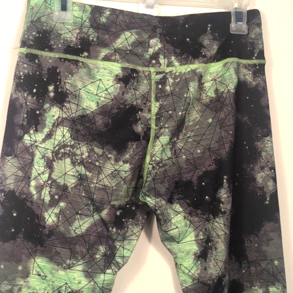Active Leggings Green and Black Neon Size Medium - Picture 6 of 12